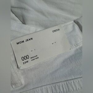 American Eagle White High Rise Mom Jeans size 23